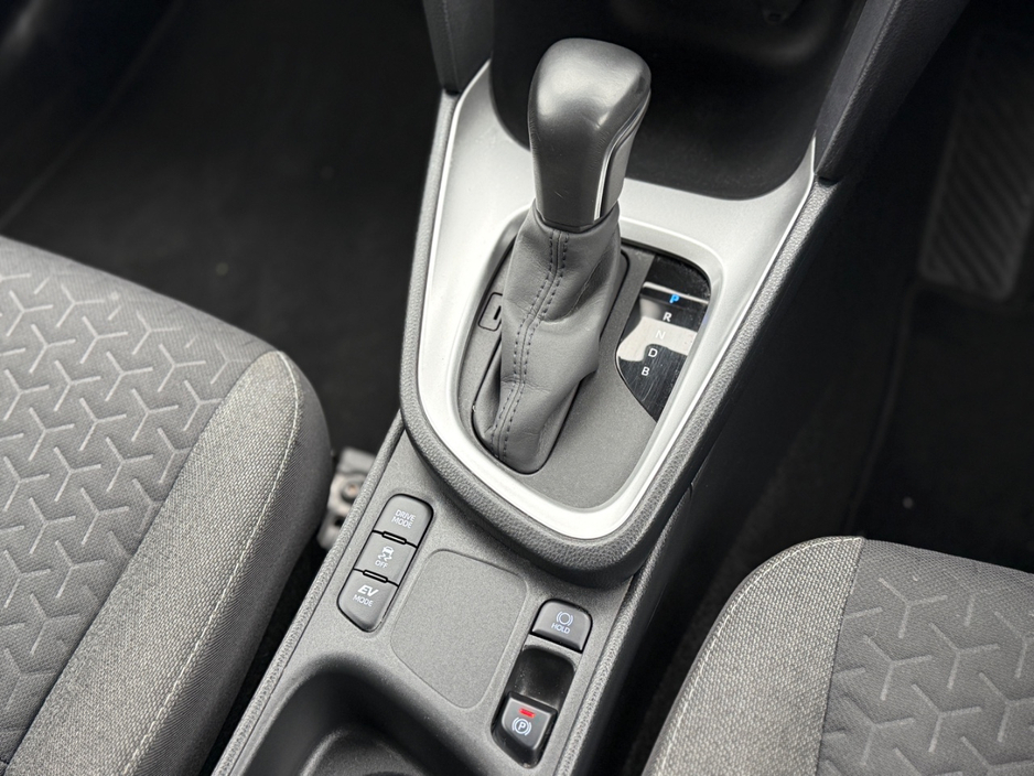 2024 Toyota Yaris Cross 1.5L Petrol Hybrid For Sale Images