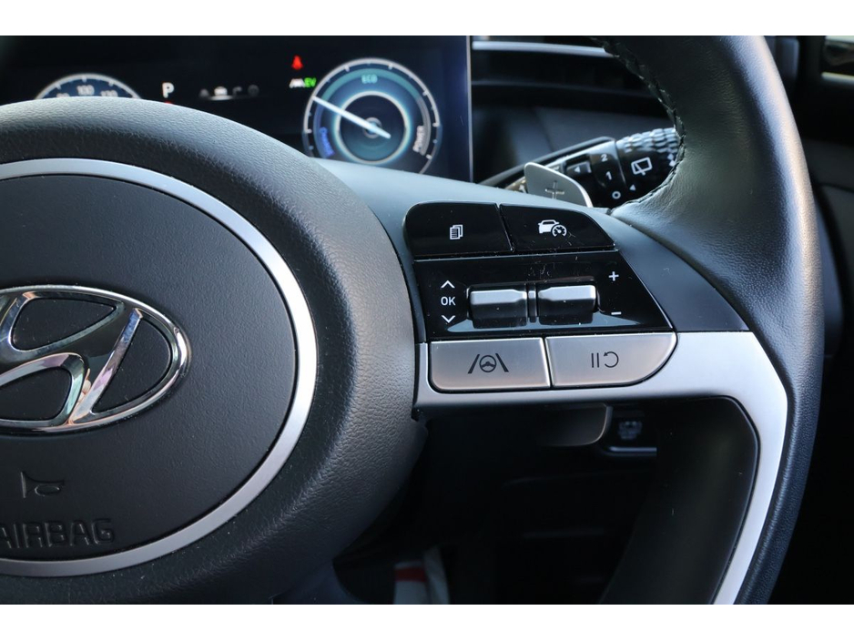 Hyundai Tucson 2WD Executive Plus HEV Auto w.2 Tone Roof — thumbnail 15
