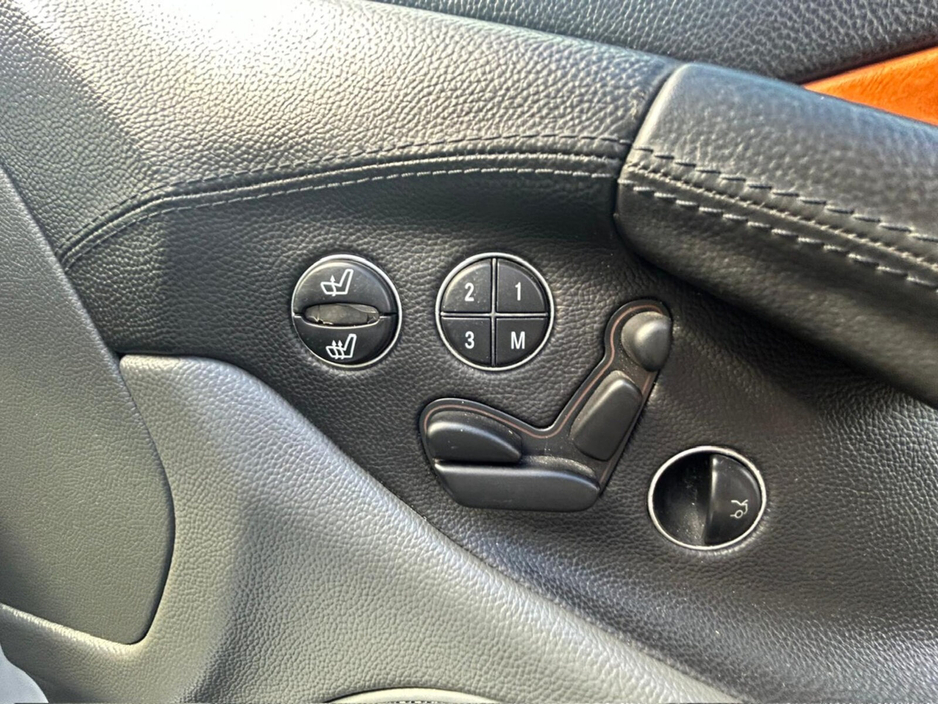 2004 Mercedes-Benz SL Class 5.1L Petrol For Sale Images