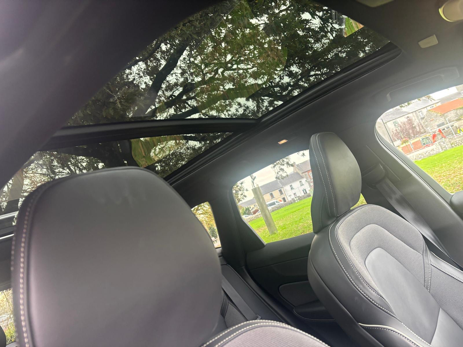 2025 Volvo XC60 2L Petrol Plug-in Hybrid For Sale Images