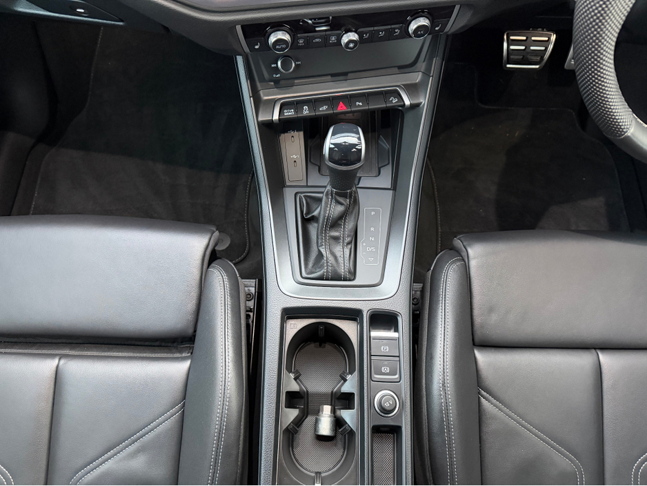 2024 Audi Q3 1.4L Petrol Plug-in Hybrid For Sale Images