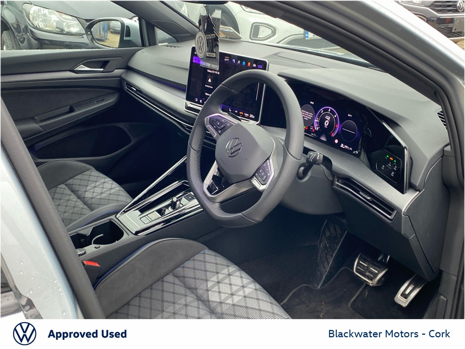 Volkswagen Golf 2.0TDI 150BHP 5DR R-LINE AUTOMATIC — thumbnail 4