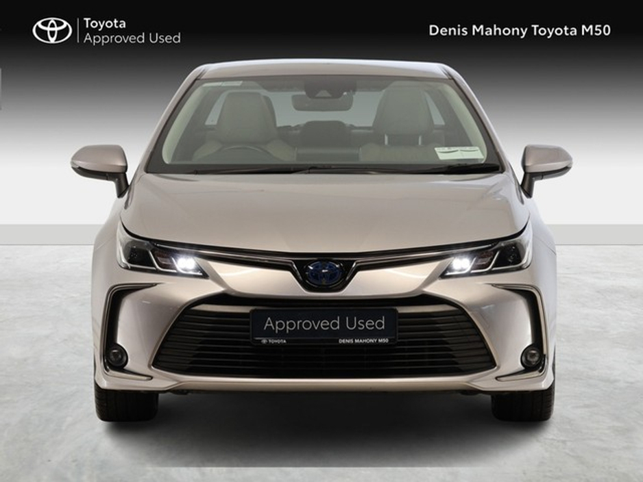 Toyota Corolla Luna Sport Hybrid Saloon — thumbnail 5