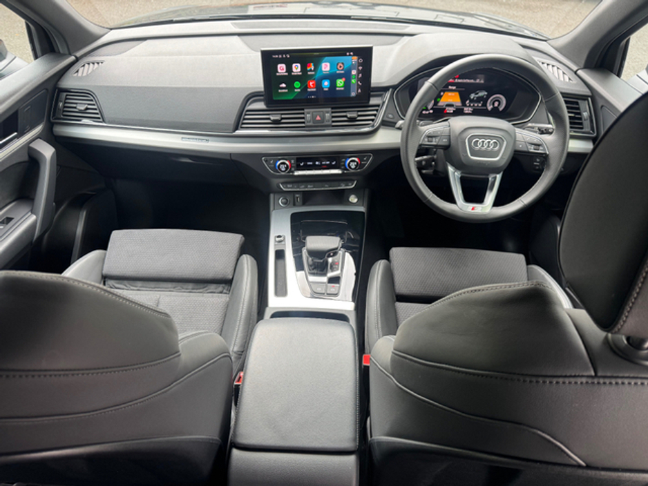 2023 Audi Q5 2.0L Petrol Plug-in Hybrid For Sale Images