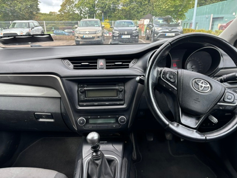 2015 Toyota Avensis 1.6L Diesel For Sale Images
