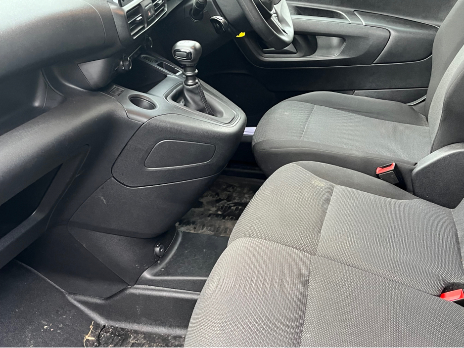 2023 Peugeot Partner 1.5L Diesel For Sale Images