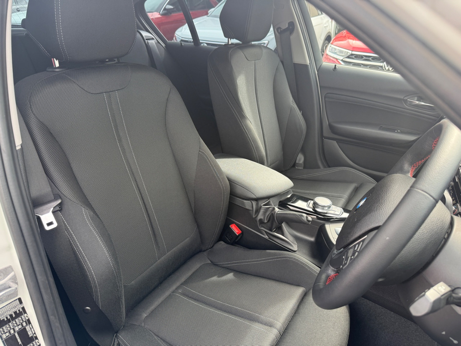 BMW 1 Series SPORT 150BHP 2.0 AUTOMATIC *REAR VIEW CAMERA, 16 " ALLOYS, PARKING SENSORS FRONT & REAR, CRUISE CONTROL, 3 STAGE HEATED SEATS, FACTORY FITTED PRIVACY GLASS, DUAL ZONE CLIMATE CONTROL, PUSH START/STOP* — thumbnail 10