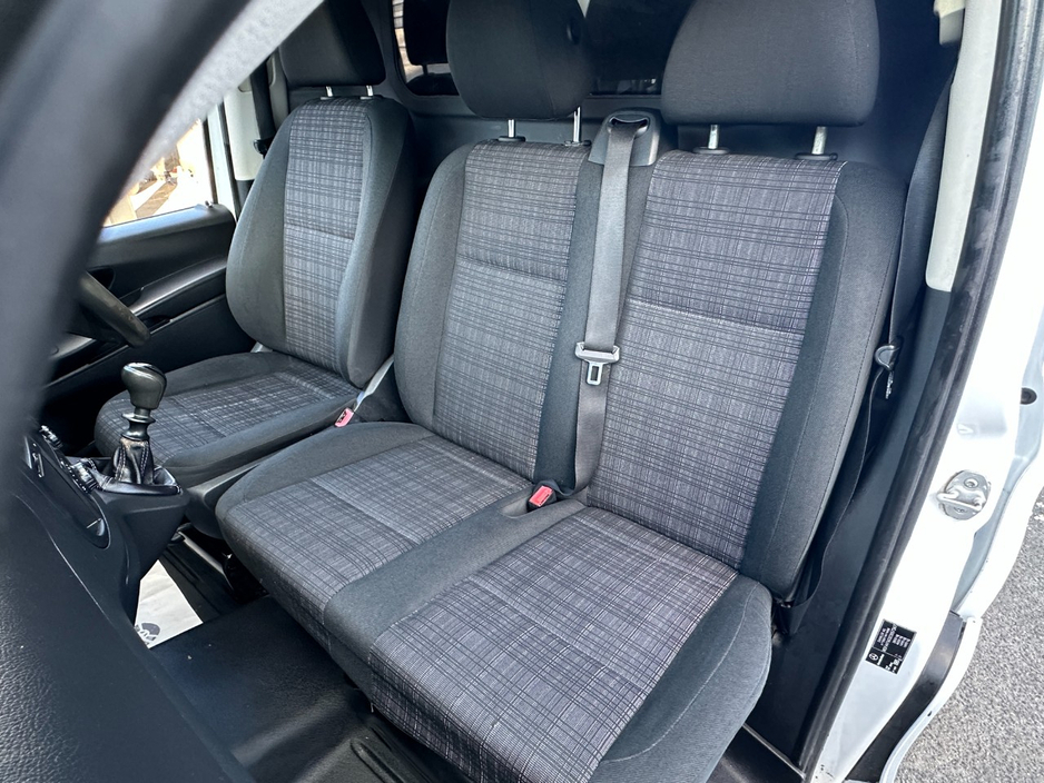 2015 Mercedes-Benz Vito 1.6L Diesel For Sale Images