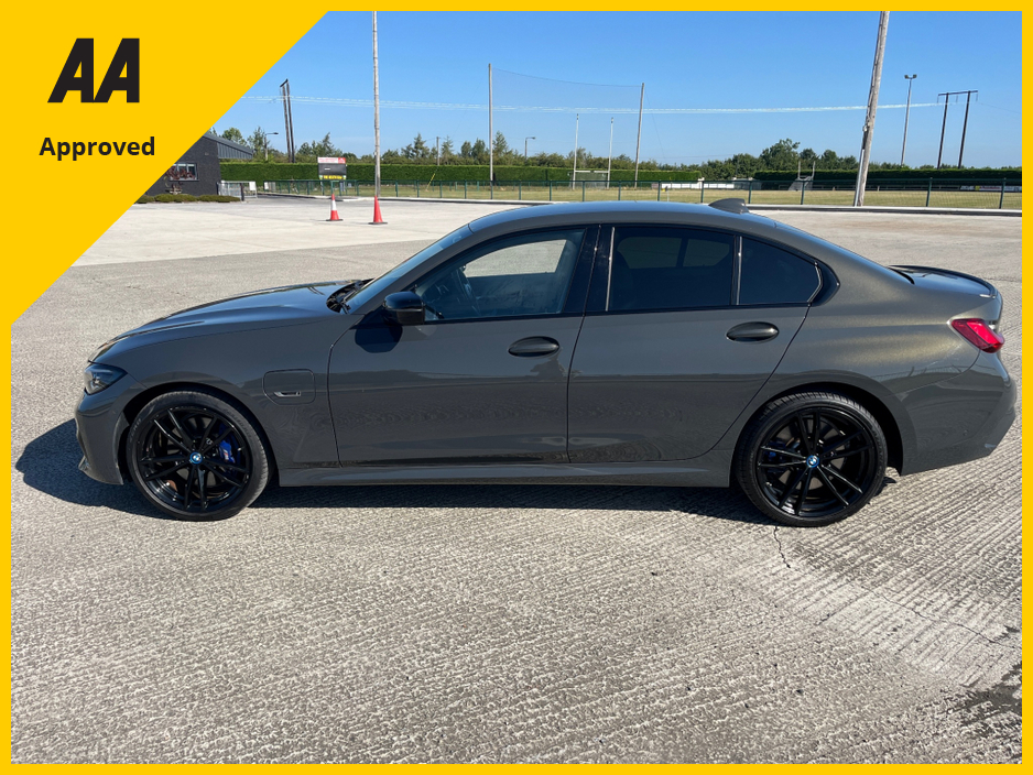 2022 BMW 3 Series 2L Petrol Plug-in Hybrid For Sale Images