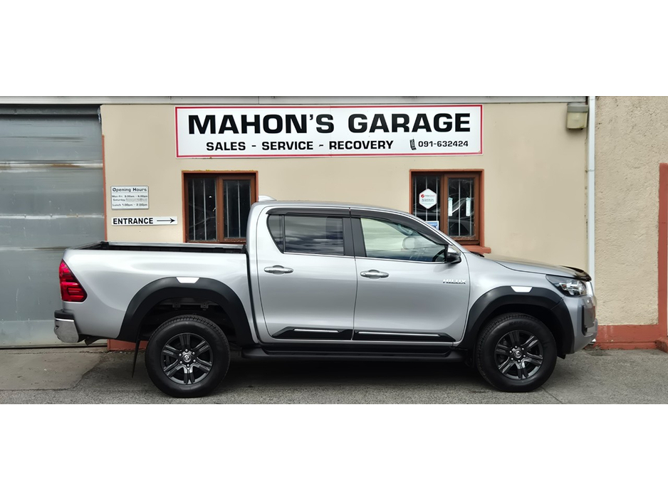 2025 Toyota Hilux 2.8L Diesel For Sale Images