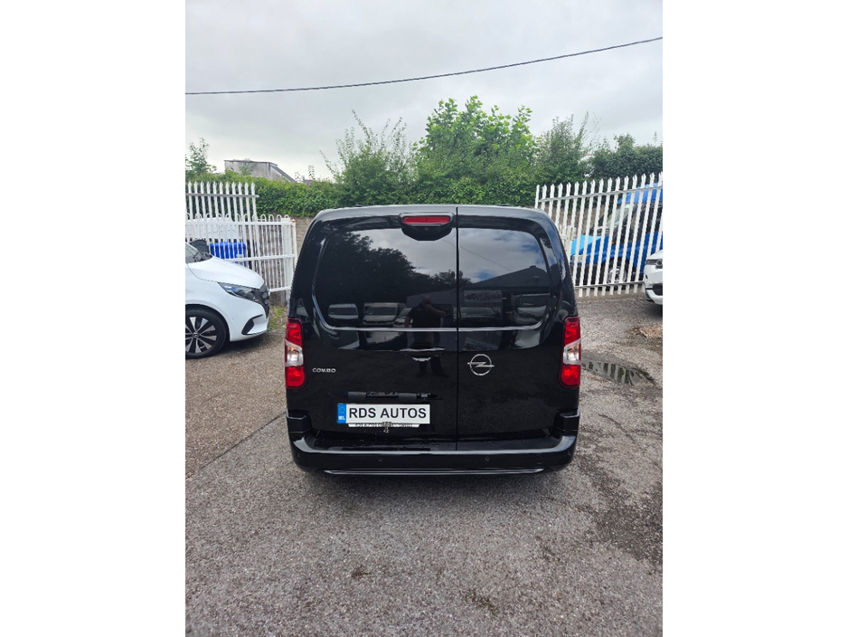 2025 Opel Combo 1.5L Diesel For Sale Images