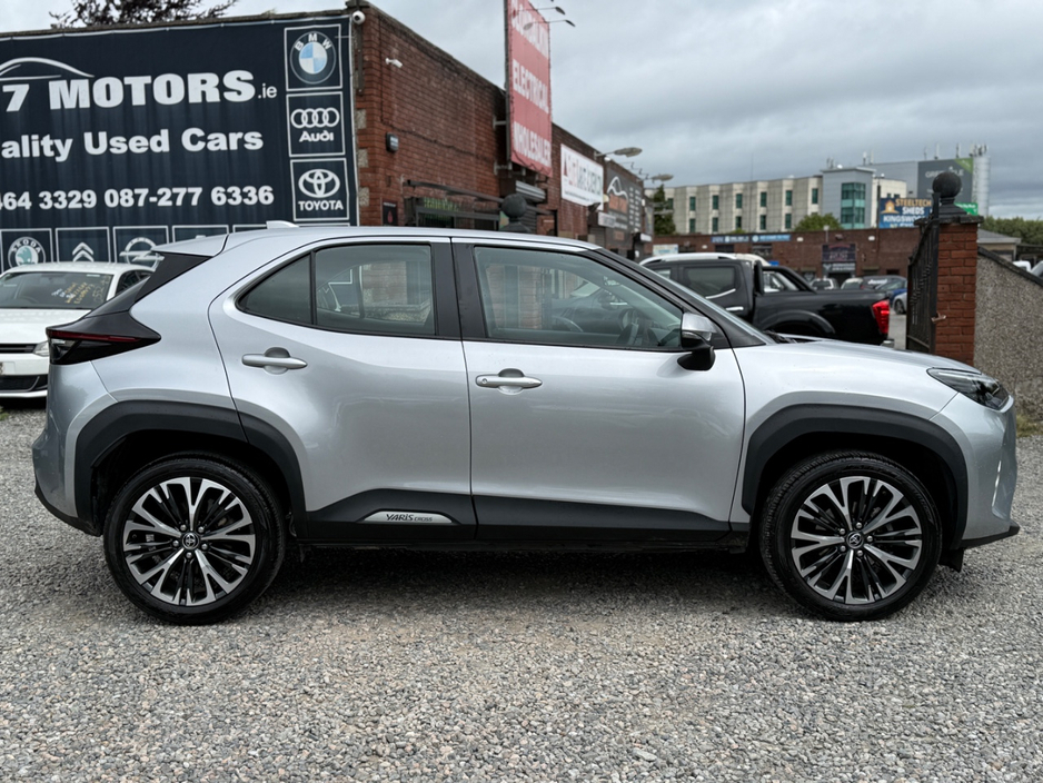 2024 Toyota Yaris Cross 1.5L Petrol Hybrid For Sale Images