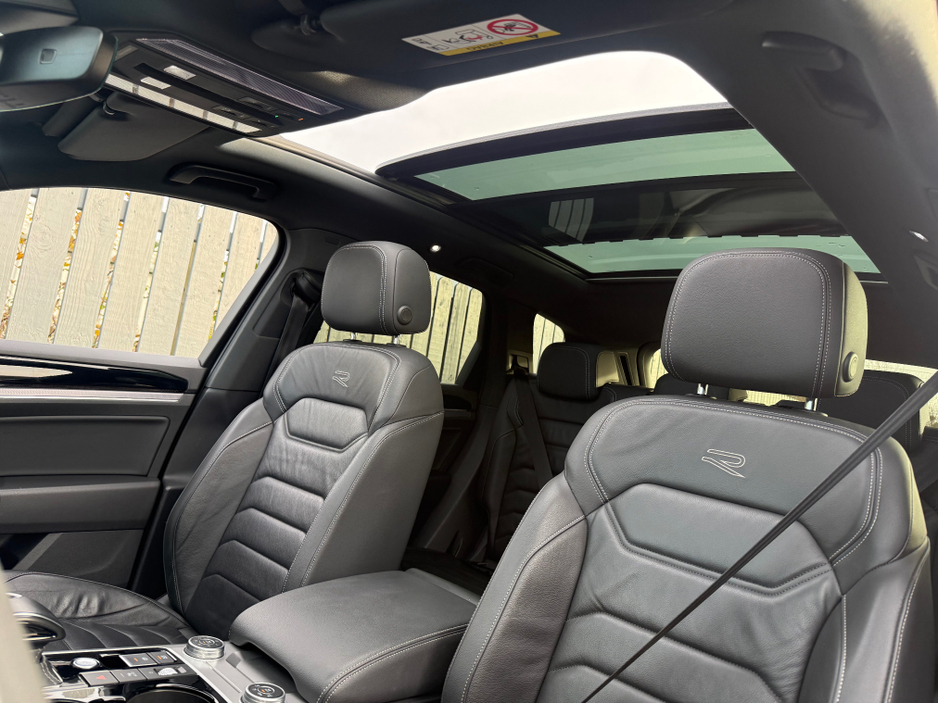 2022 Volkswagen Touareg 3L Diesel For Sale Images