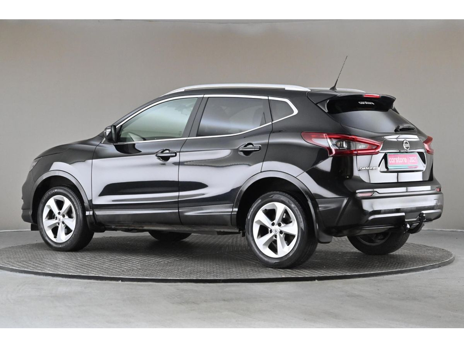 Nissan Qashqai 1.5 DSL SE 6SPD *PANORAMIC ROOF*SAT NAV*REVERSE CAM* — thumbnail 6