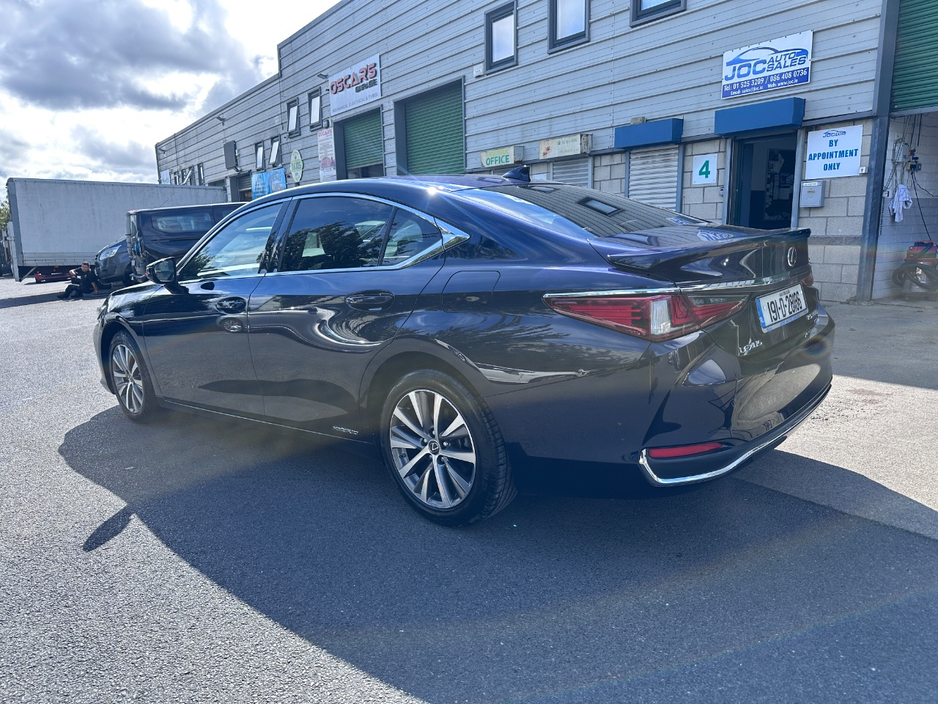 2019 Lexus ES 300 H 2.5L Petrol Hybrid For Sale Images