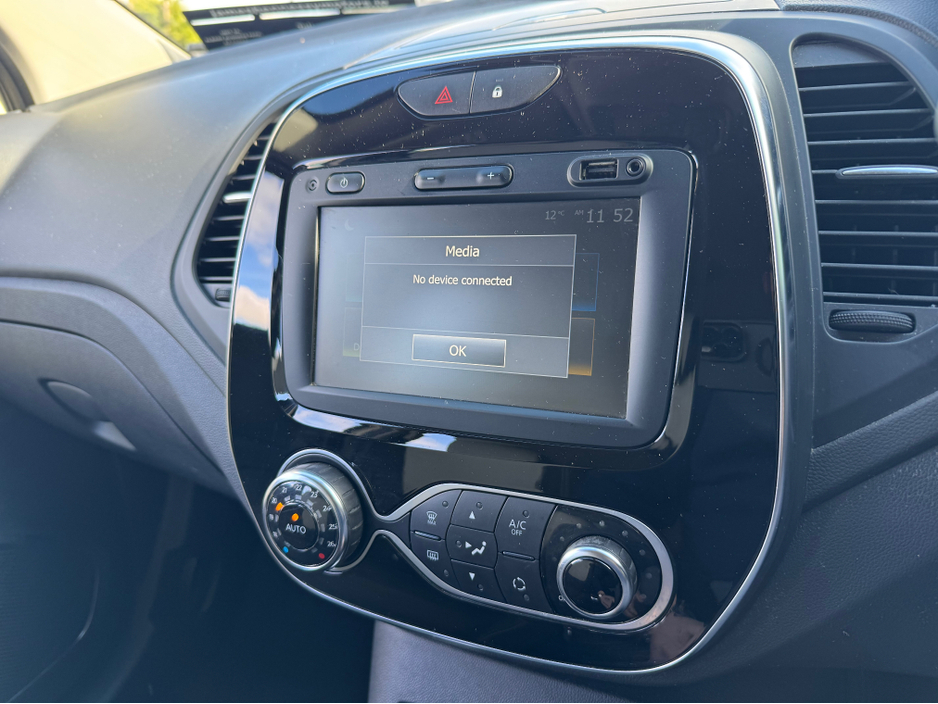 Renault Captur TCE ICONIC 90PS 5DR — thumbnail 15