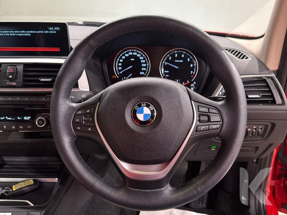 BMW 1 Series FASHIONISTA EDITION - 1.5 AUTOMATIC - UPGRADED ALLOYS - LEATHER TRIM - CRUISE CONTROL - REAR CAMERA — thumbnail 15