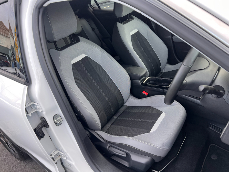 2025 Opel Mokka 0L Electric For Sale Images