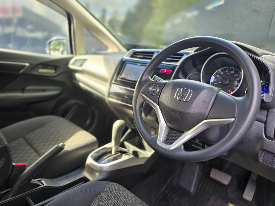 Honda Fit 1.3 PETROL AUTO — thumbnail 2