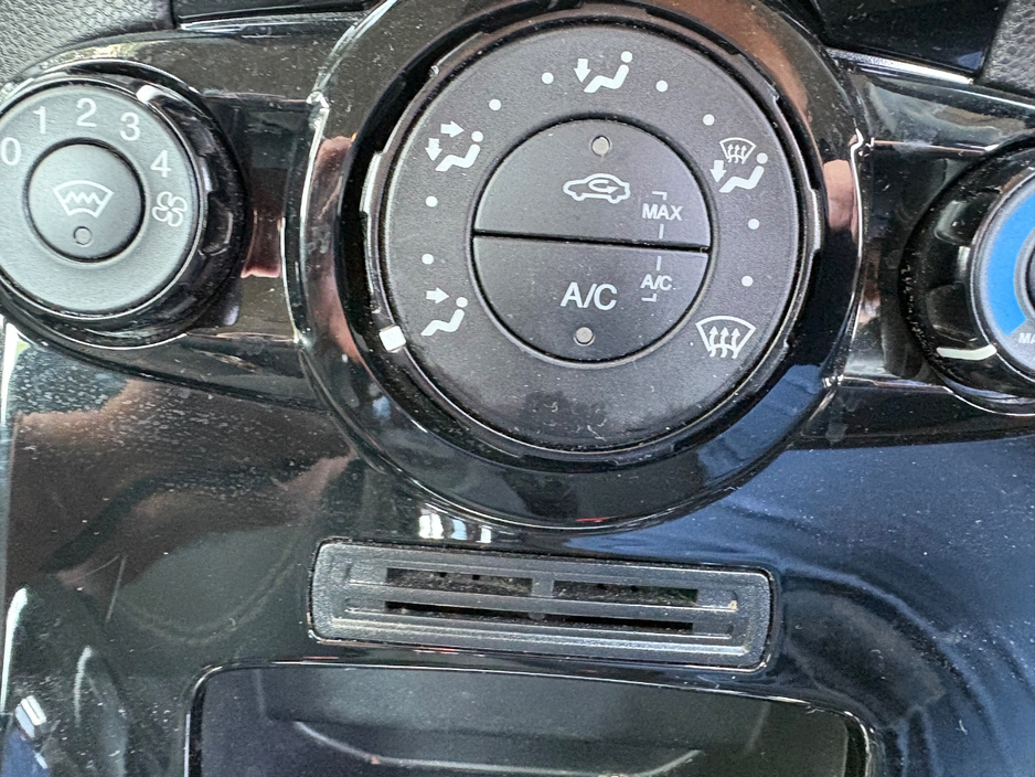 2015 Ford Fiesta 1.2L Petrol For Sale Images