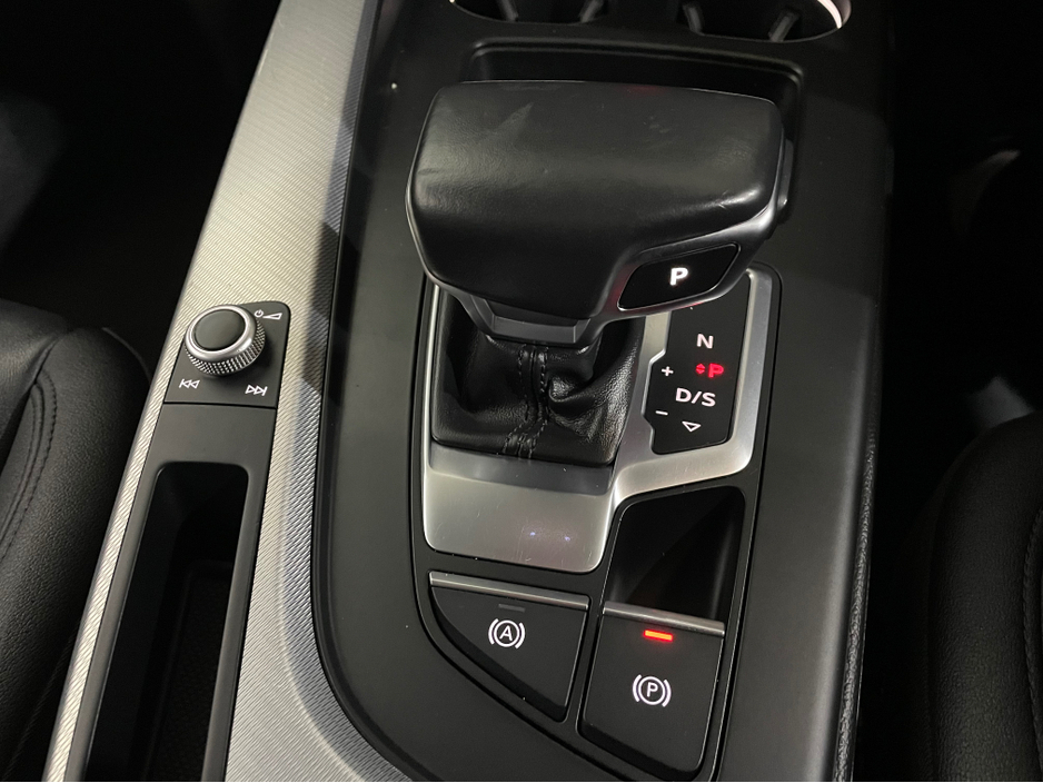 2022 Audi A4 2L Diesel For Sale Images