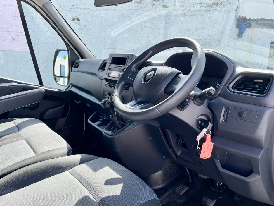 2022 Renault Master 2.3L Diesel For Sale Images