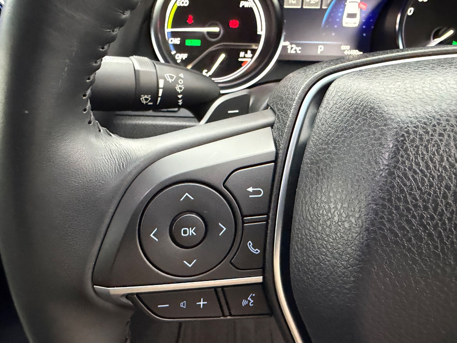 2023 Toyota Camry 2.5L Petrol Hybrid For Sale Images