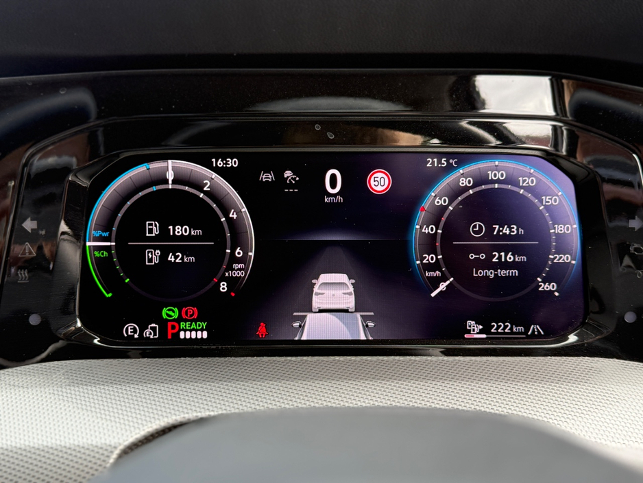 2024 Volkswagen Golf 1.5L Petrol Plug-in Hybrid For Sale Images