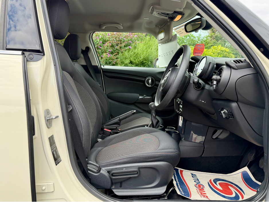 2015 MINI Hatch 1.5L Petrol For Sale Images