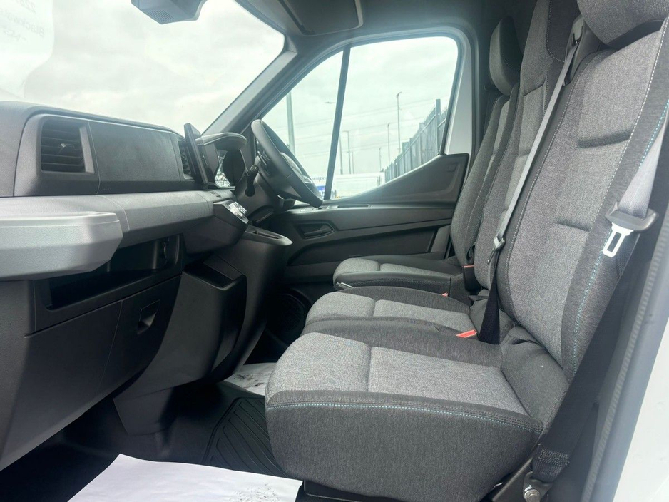 2025 Renault Master 2L Diesel For Sale Images