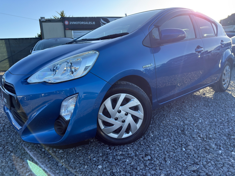 2015 Toyota Aqua 1.5L Petrol Hybrid For Sale Images