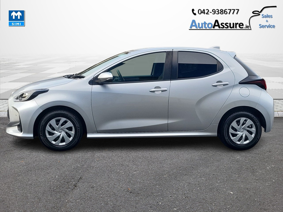 2022 Toyota Yaris 1.5L Hybrid For Sale Images