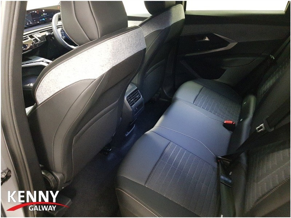 2025 Peugeot 3008 1.2L Petrol Hybrid For Sale Images