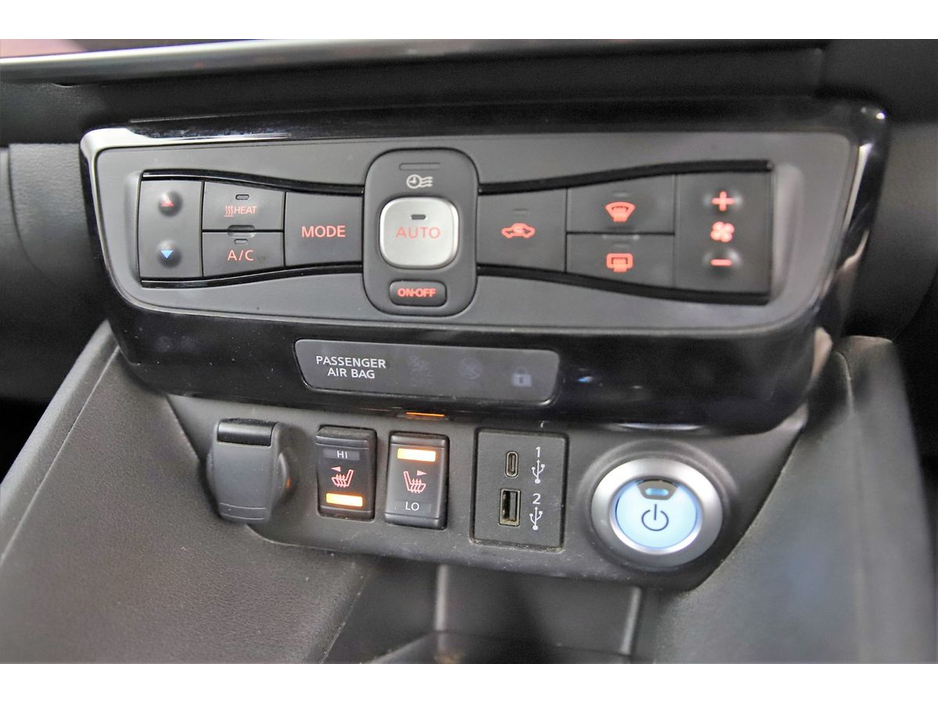 Nissan Leaf Tekna 40kWh Full Leather 360 Camera Top Spec — thumbnail 21