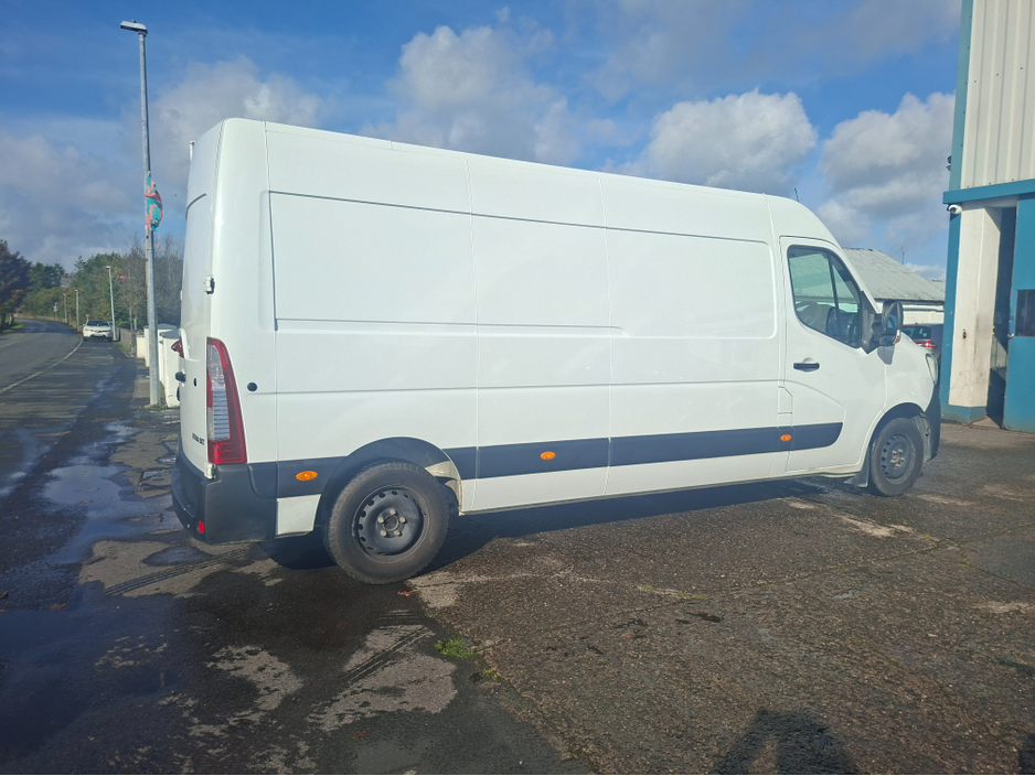 2023 Renault Master 2.3L Diesel For Sale Images