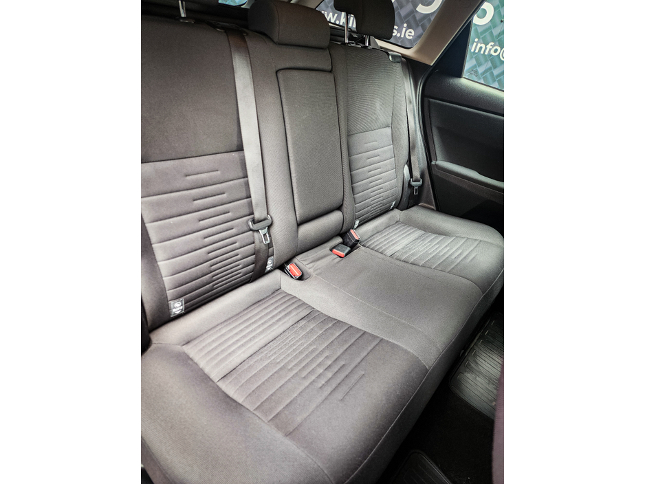 2018 Toyota Auris 1.8L Petrol Hybrid For Sale Images