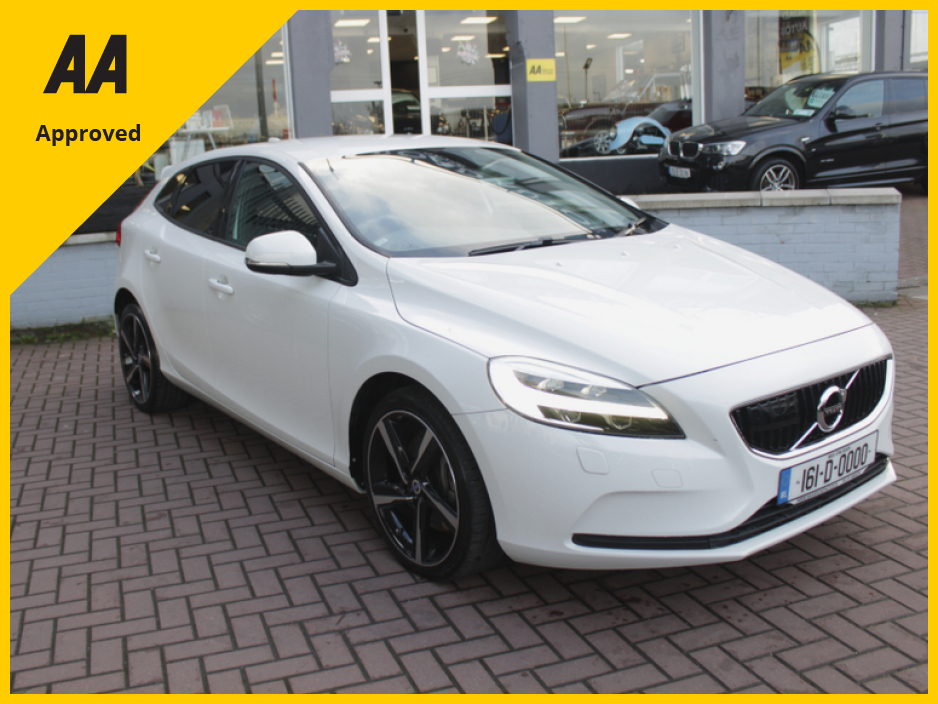 Used Volvo V40 2016 in Dublin