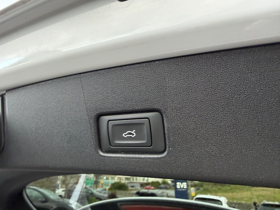 Audi Q4 e-tron S-Line - 40 Etron - 82KWh — thumbnail 27