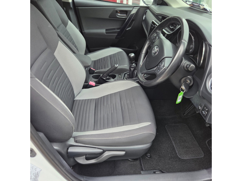 2017 Toyota Auris 1.2L Petrol For Sale Images