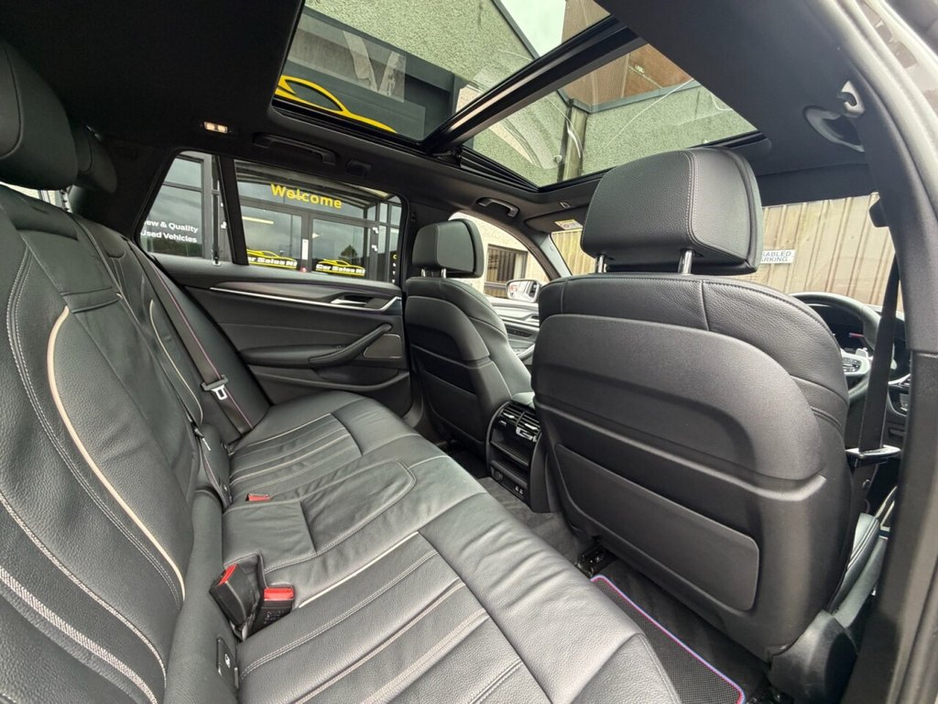 2022 BMW 5 Series 2L Diesel Hybrid For Sale Images
