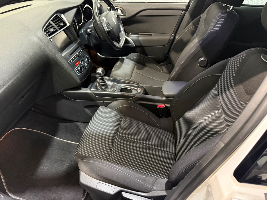 DS Automobiles DS 4 1.2 PURETECH 130 ELEGANCE — thumbnail 16