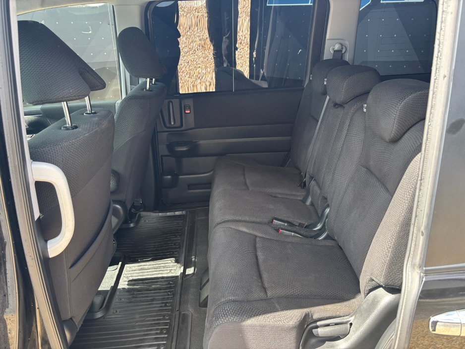 2014 Honda Stepwagon 2L Petrol For Sale Images