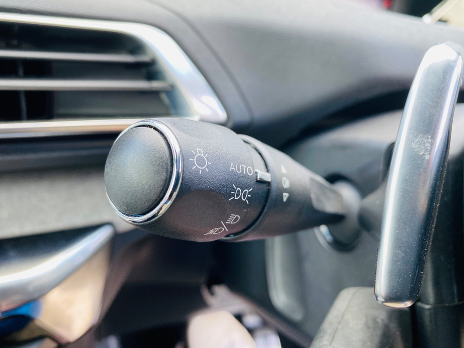 2021 Peugeot 5008 2L Diesel For Sale Images