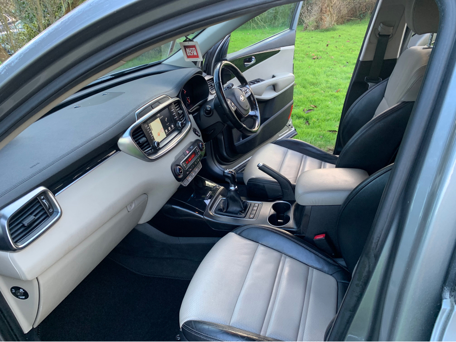 2019 Kia Sorento 2.2L Diesel For Sale Images