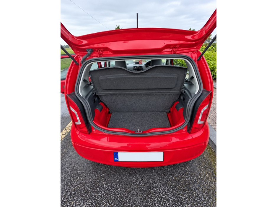 Volkswagen up! TAKE 1.0 MANUAL 5SPEED 75HP 5DR — thumbnail 11