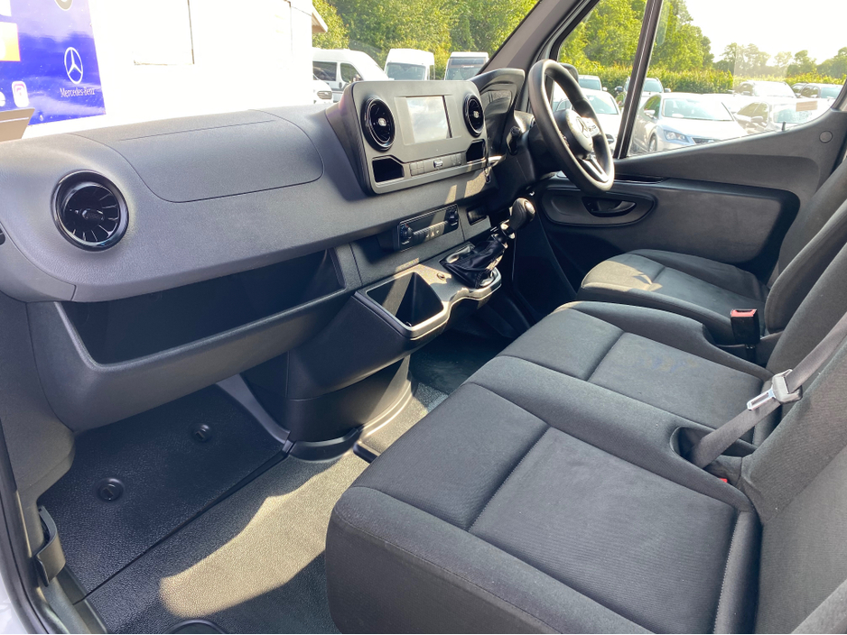 2020 Mercedes-Benz Sprinter 2.1L Diesel For Sale Images