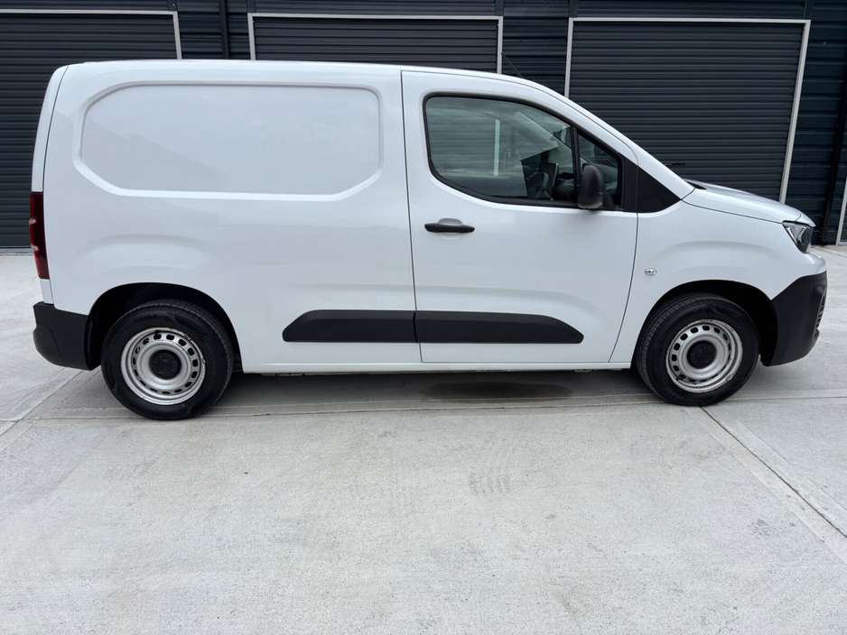 2023 Peugeot Partner