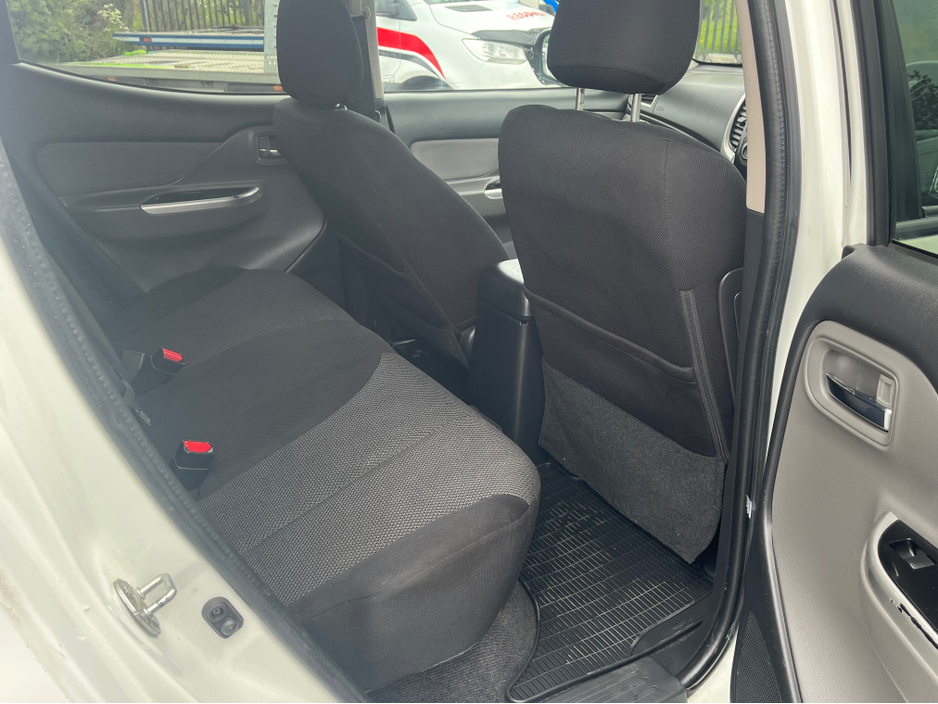 2019 Mitsubishi L200 2.4L Diesel For Sale Images