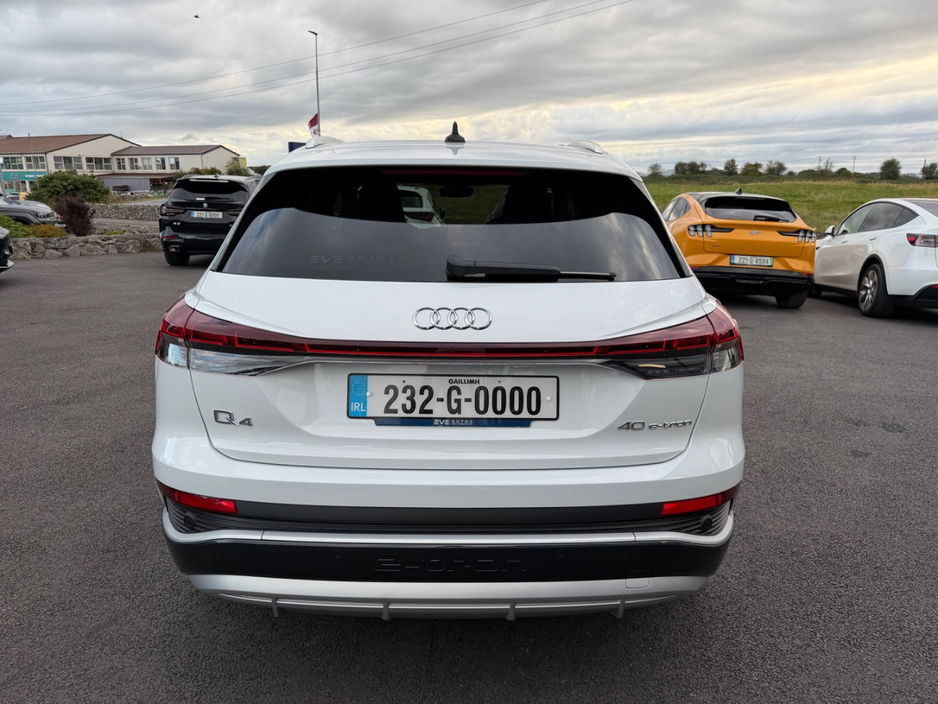 Audi Q4 e-tron S-Line - 40 Etron - 82KWh — thumbnail 8
