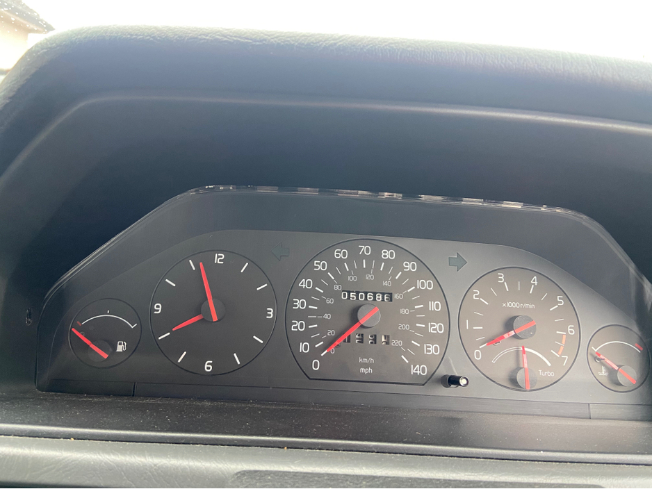 1992 Volvo V90 2L Petrol For Sale Images